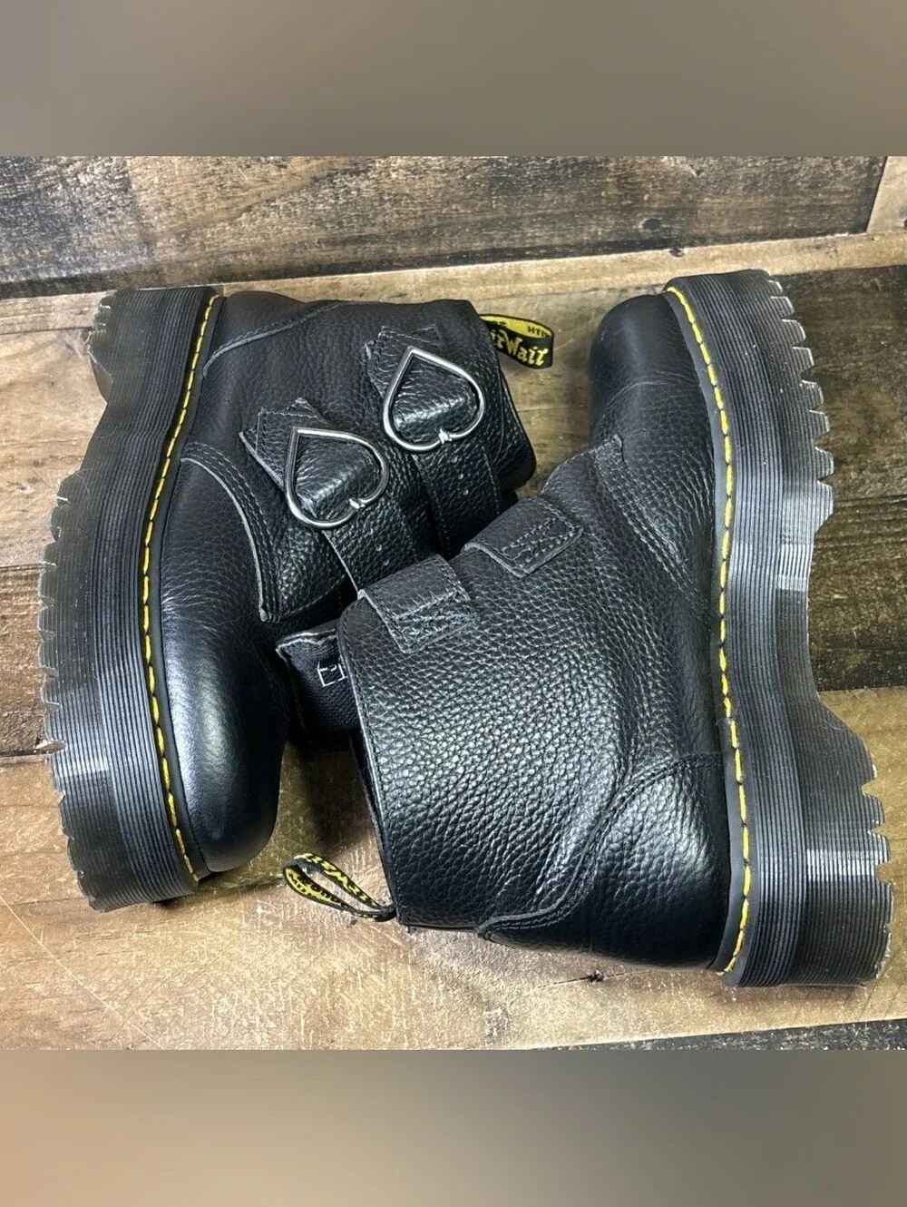 Dr. Martens Devon Heart Black Milled Nappa Platform Ankle Boots Women's Size 10